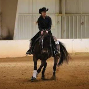 Meet your Posher, Courtney